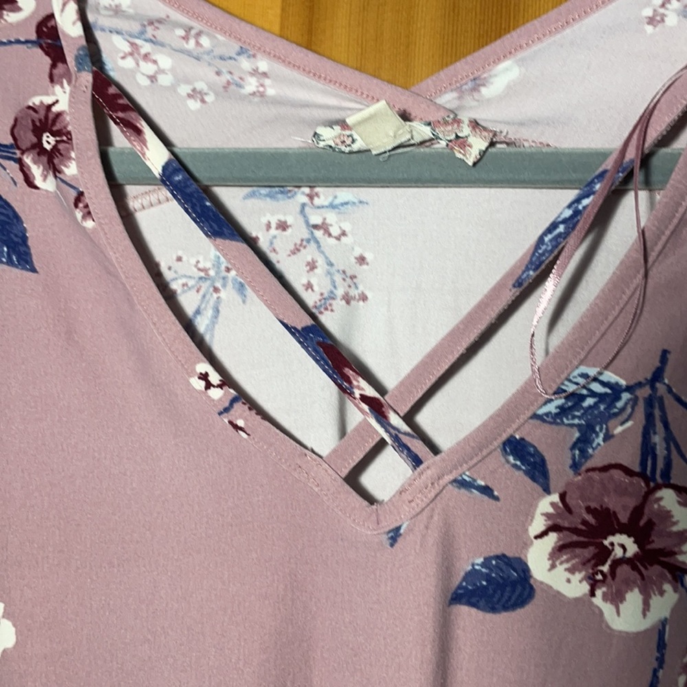 Top - Picture 3 of 4